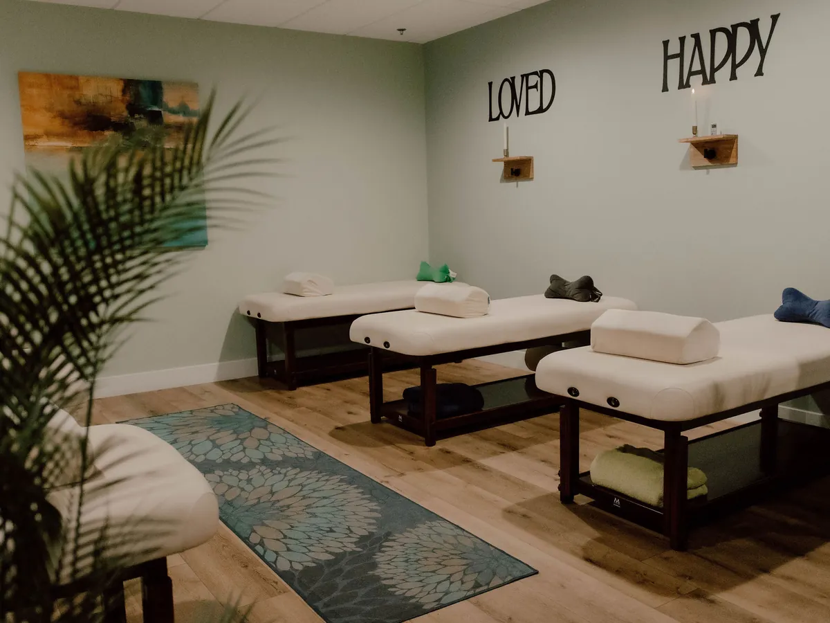 The adjusting room, with three tables and natural light